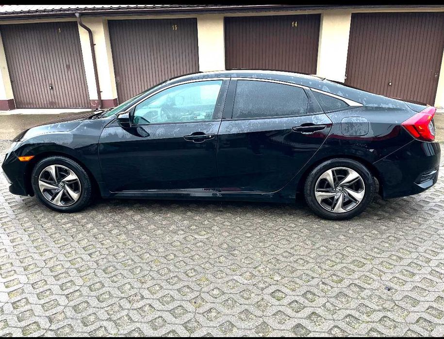 Honda Civic X 2019r. 2.0 z LPG