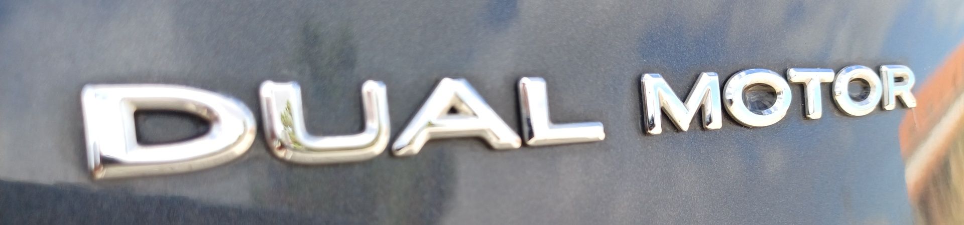 TESLA Y Dual Motor