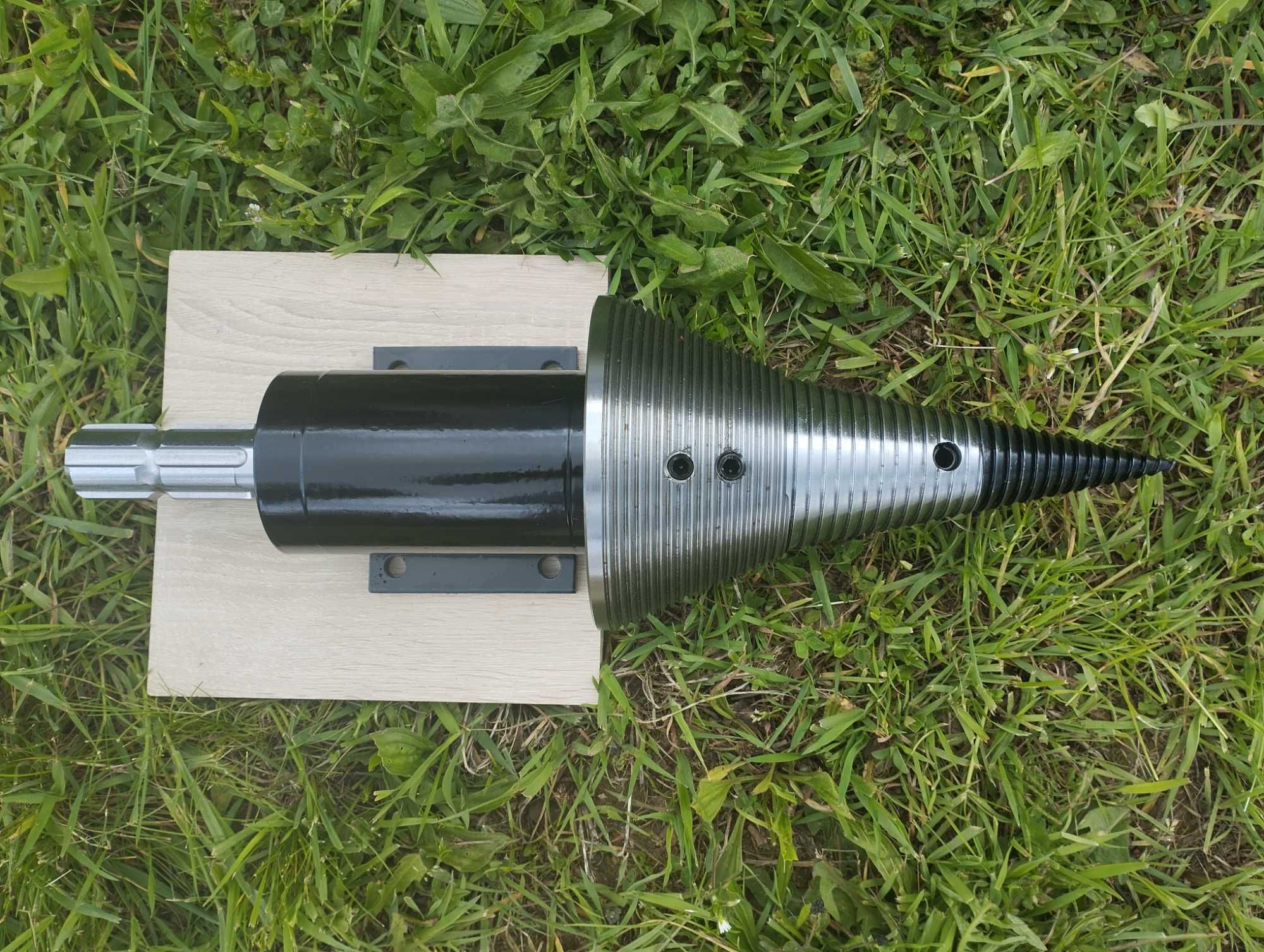 Łuparka świdrowa WOM do ciągnika 150mm / świder do drewna