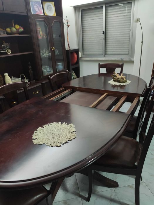 Conjunto Sala Jantar em madeira Cerejeira Lacada