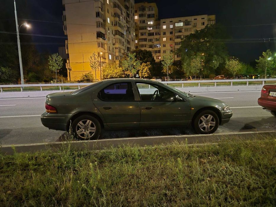 Chrysler Stratus LE 2.0