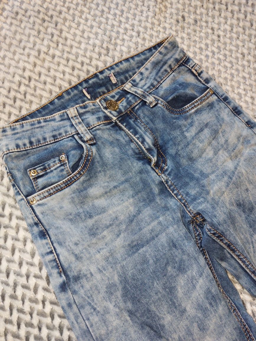 Jasne jeansy Denim