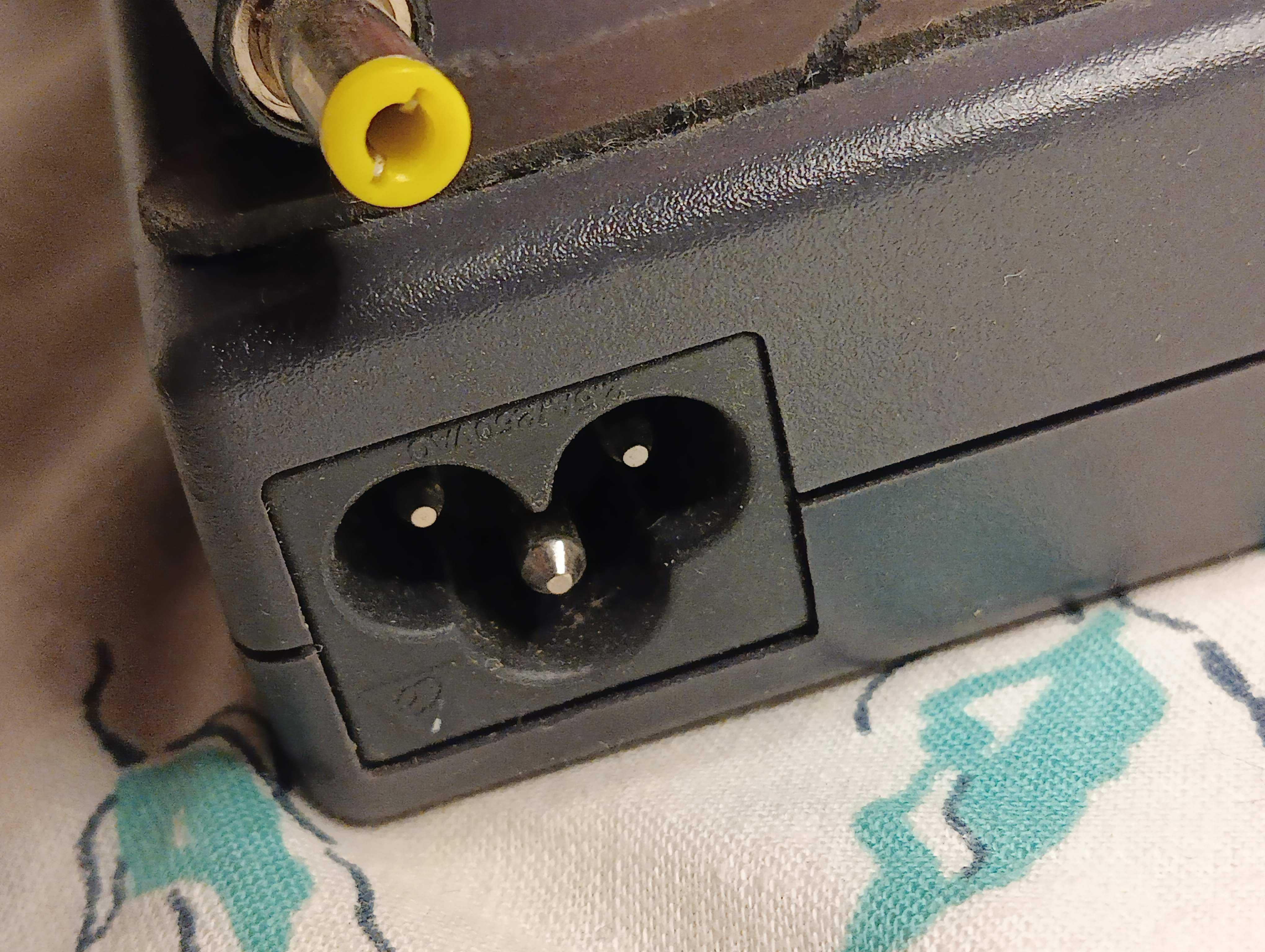 Блок живлення питания 20V 3.5A (5.5×2.5mm)