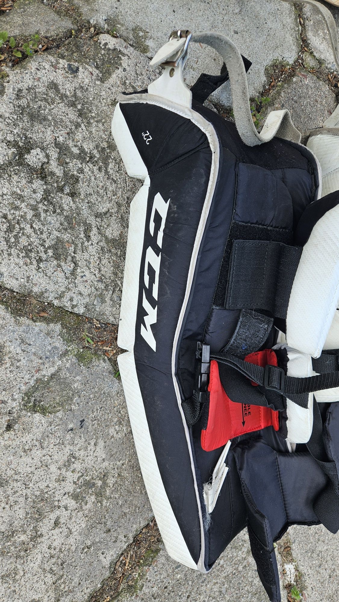 Parkany hokejowe dla dziecka CCM Hockey youth 22 cale od 100cm wzrostu