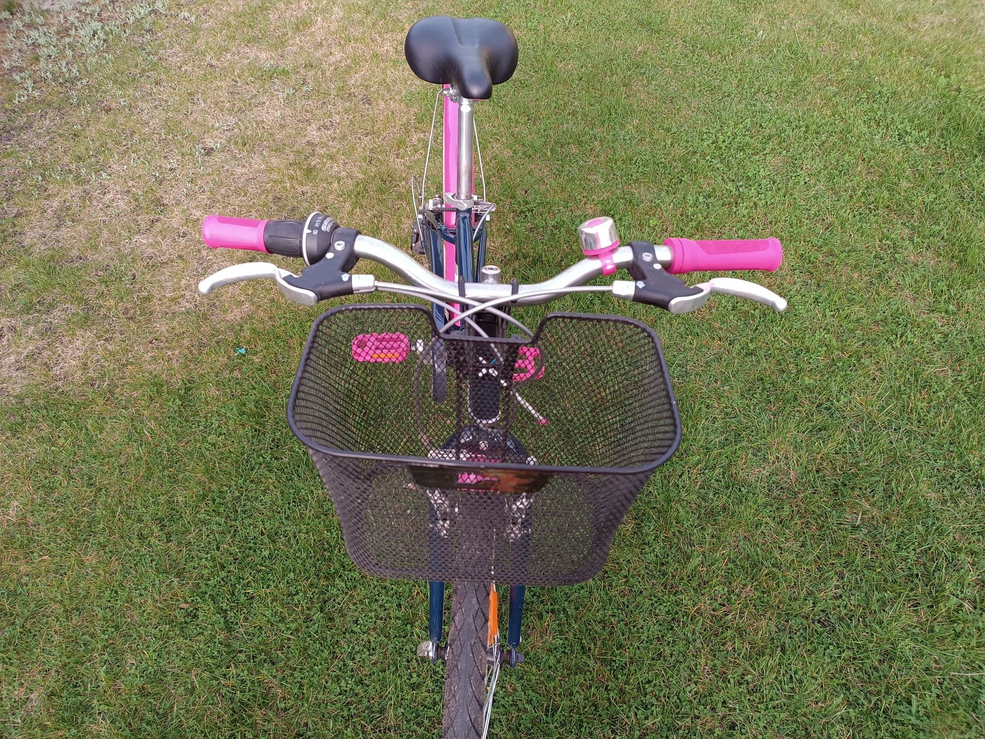 Granatowo-różowy rower btwin 24 cale dziecięcy