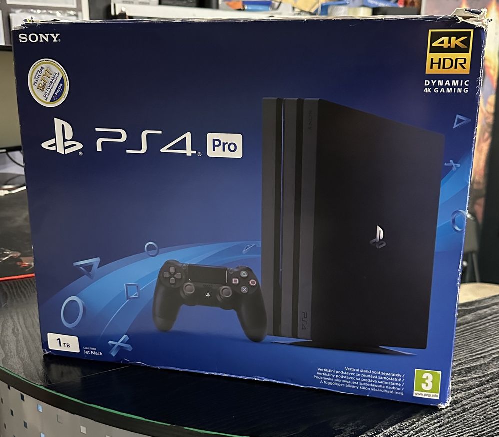Ps4 Pro 1TB + два геймпади та диск