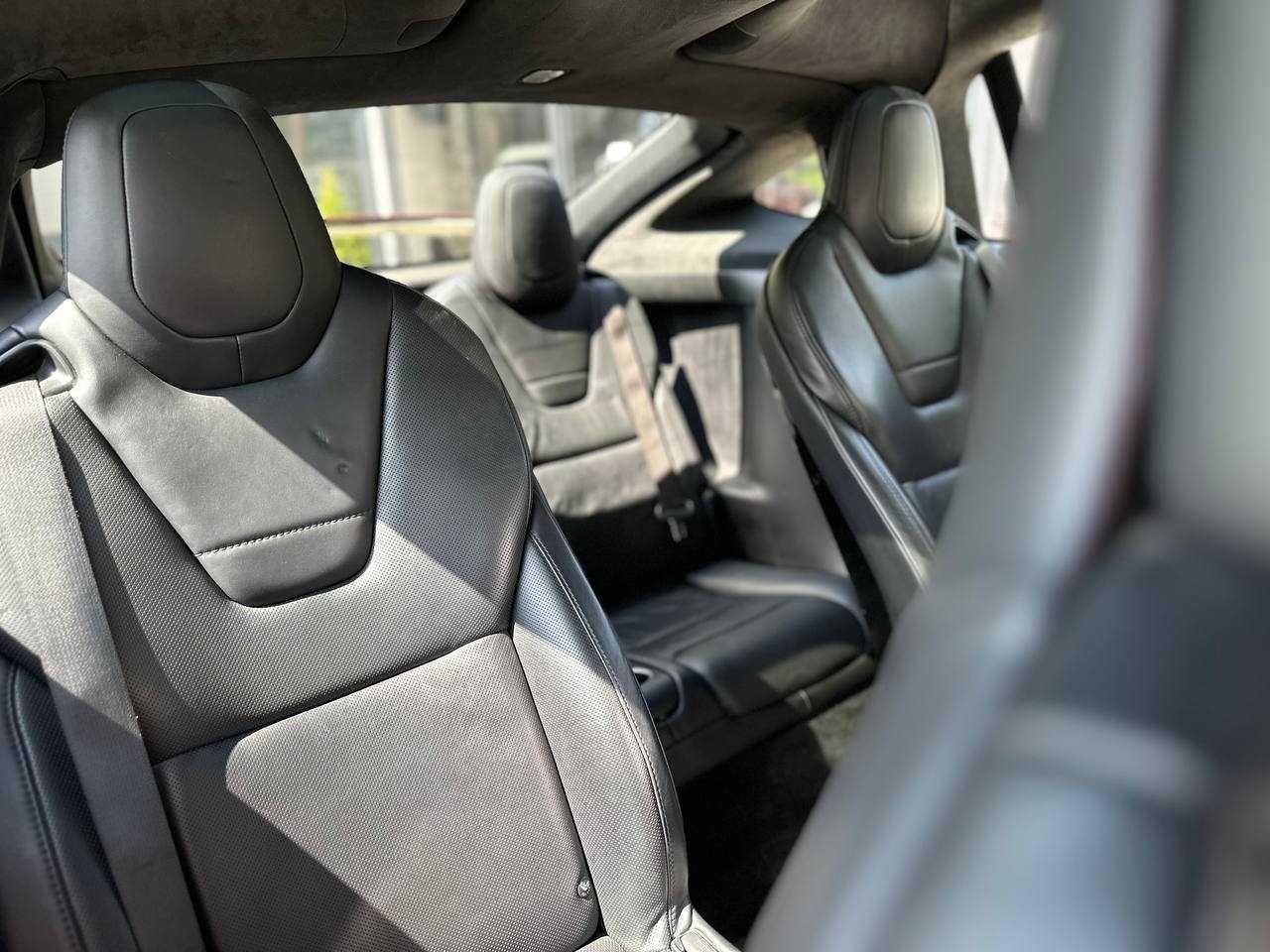 Tesla Model X 75D 75 kWh Dual Motor в кредит без авансу!