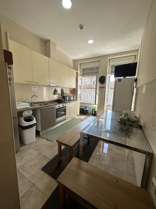 Quarto compartilhado junto à praça da Batalha