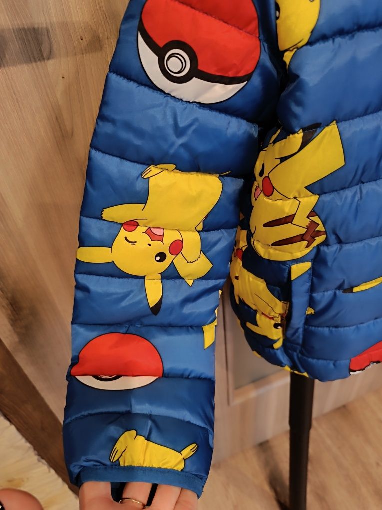 Nowa kurtka przejściowa Pikachu rozm 134