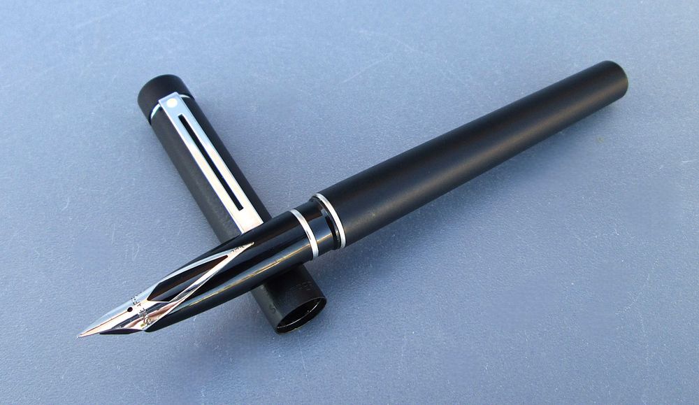1980 Caneta de Tinta Permanente SHEAFFER Targa 1002 MATTE BLACK - USA