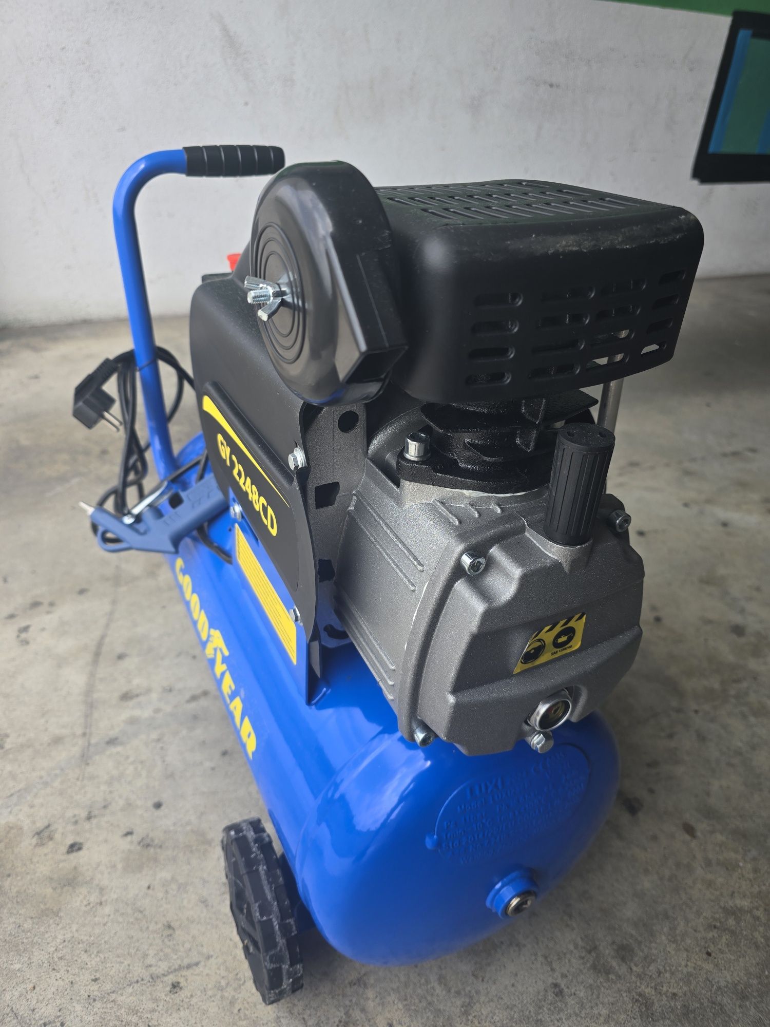 Compressor Óleo 24L 2HP Goodyear