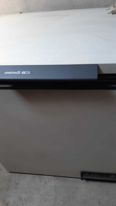 Arca horizontal Ariston