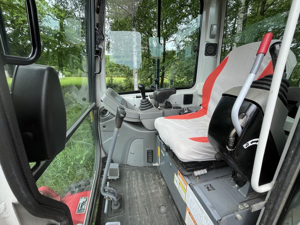 Mini koparka takeuchi tb 216