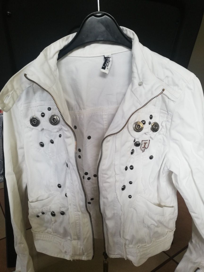 Biała kurtka rozmiar 10 czyli S (materiał jak jeans-y)