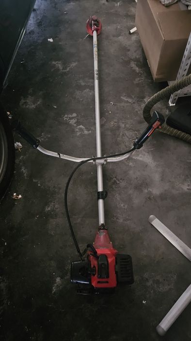 Corta relvas sem deposito de gasolina