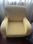 Sofa amarelo tecico