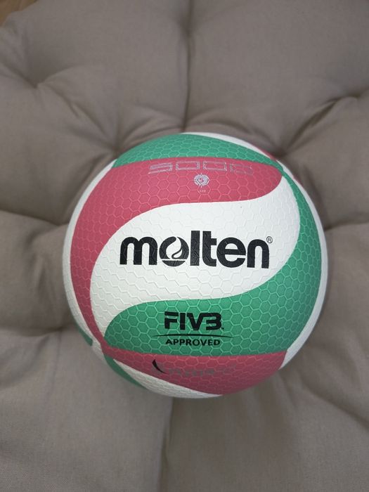 Nowa, nigdy nieużywana, oryginalna piłka do siatkówki Molten V5M5000 V