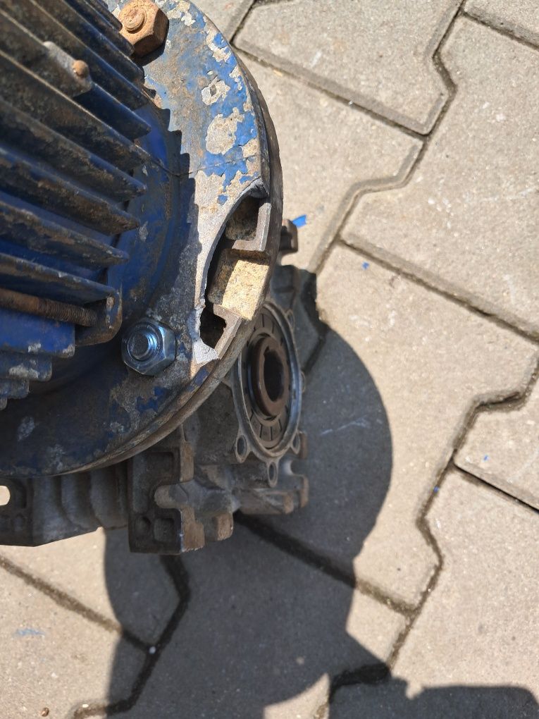 Okazja motoreduktor 0.55kw 52obr