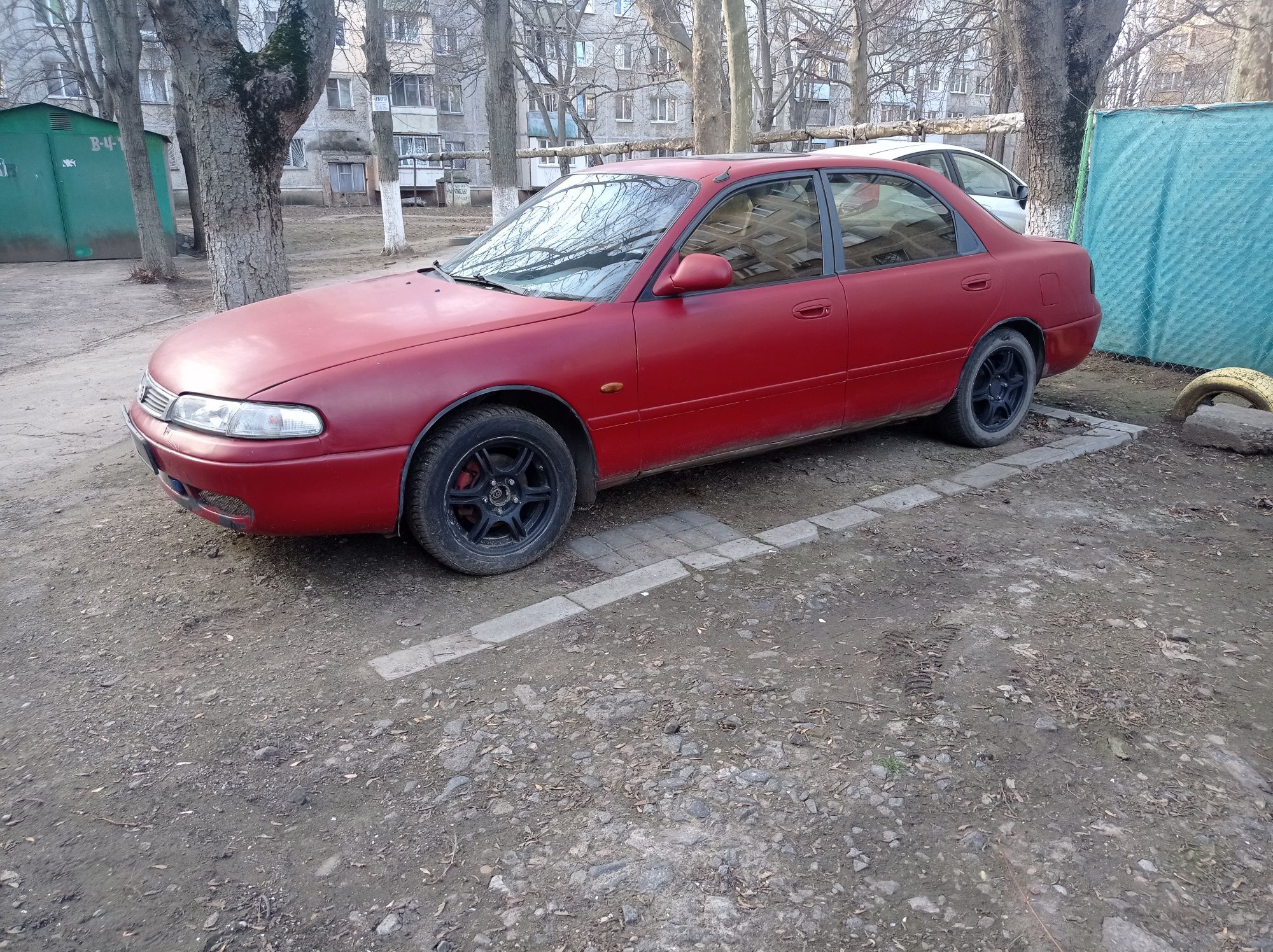 Продам Mazda 626 бензин 2,0