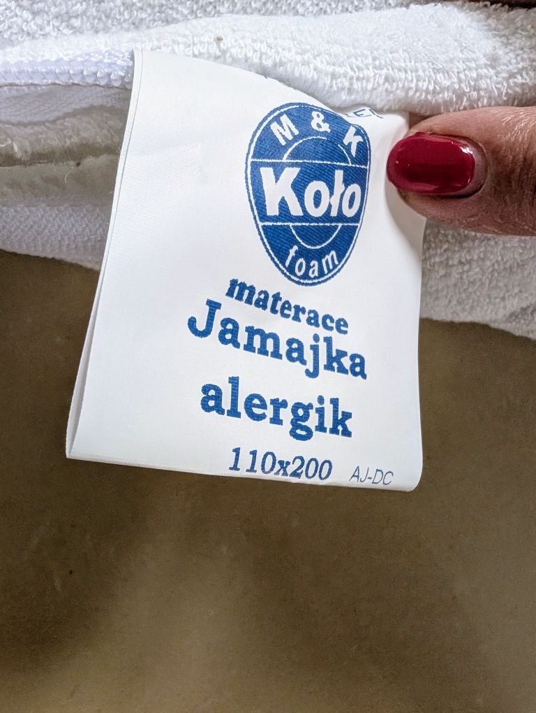 Nowy, gruby. Pokrowiec na materac 110 na 200