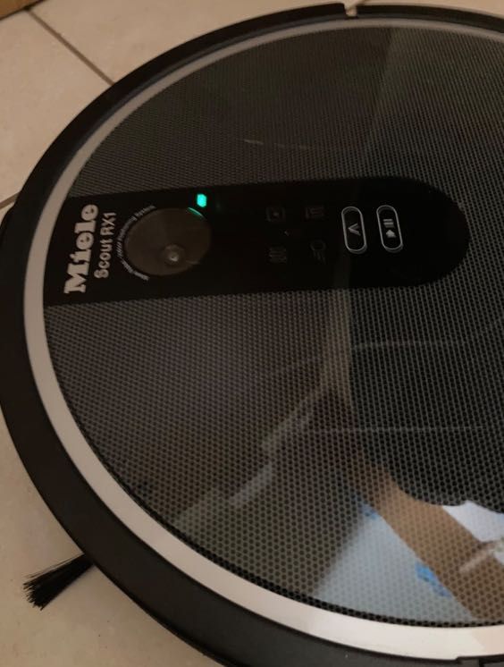 Miele Scout RX1 odkurzacz robot