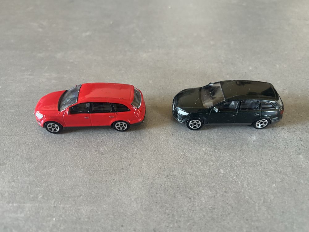 Resoraki Realtoy 2X Audi Q7