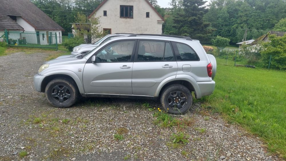 Toyota RAV 4 2005r uszkodzona