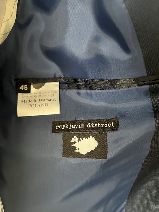 Garnitur granatowy 100% wełna  (marka: Reyjkavick District)