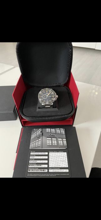 ORIS Aquis Small Second Date