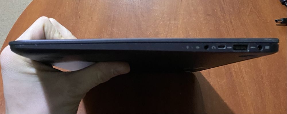 ноутбук Asus ZenBook UX305 13.3"/8GB RAM/256GB SSD! N1032