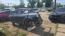 Tesla Model Y крило заднє, фільонка, четверть - рестайл дорестайл