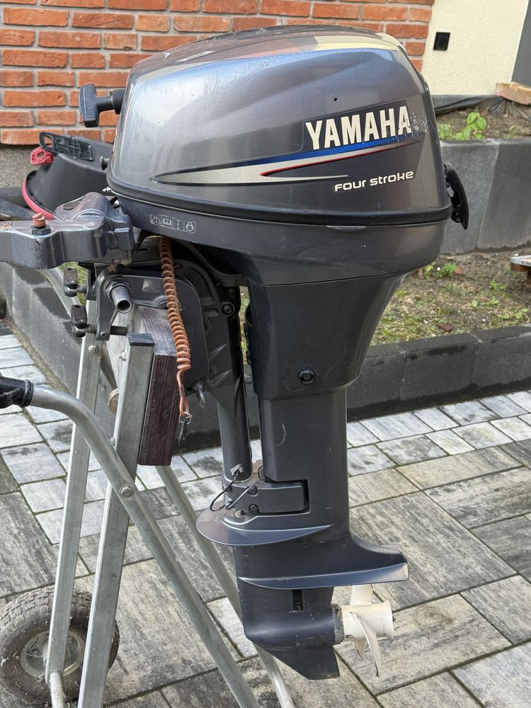 Jacht venus +yamaha 6kM 2 cylindy