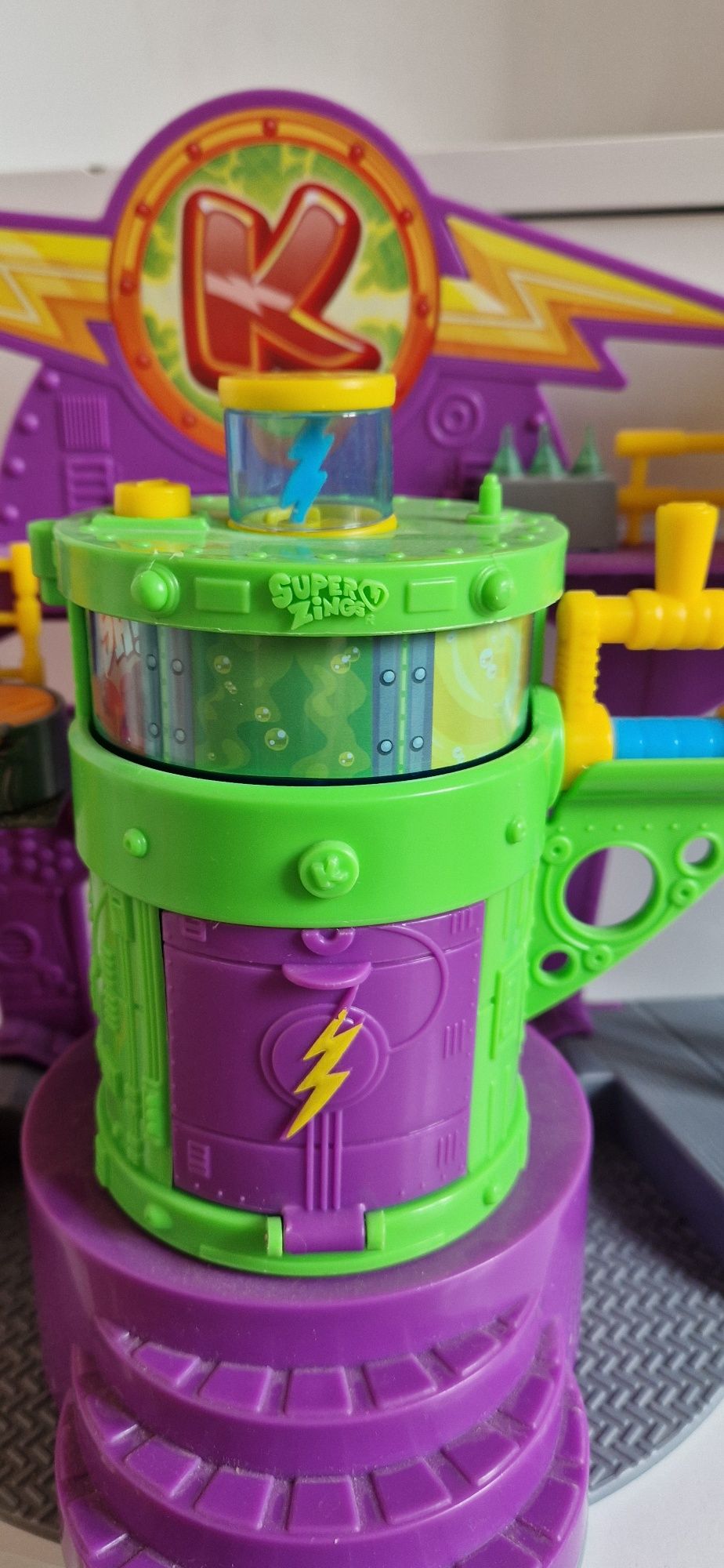 Baza Super Zings Laboratorium Kazoom