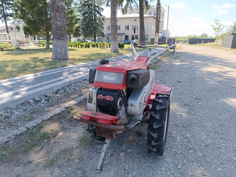 Японський мотоблок Yanmar.