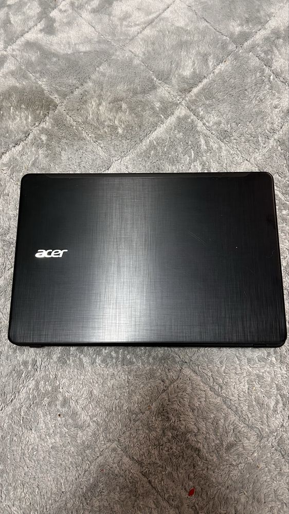 Laptop Acer Aspire f5-573g opis