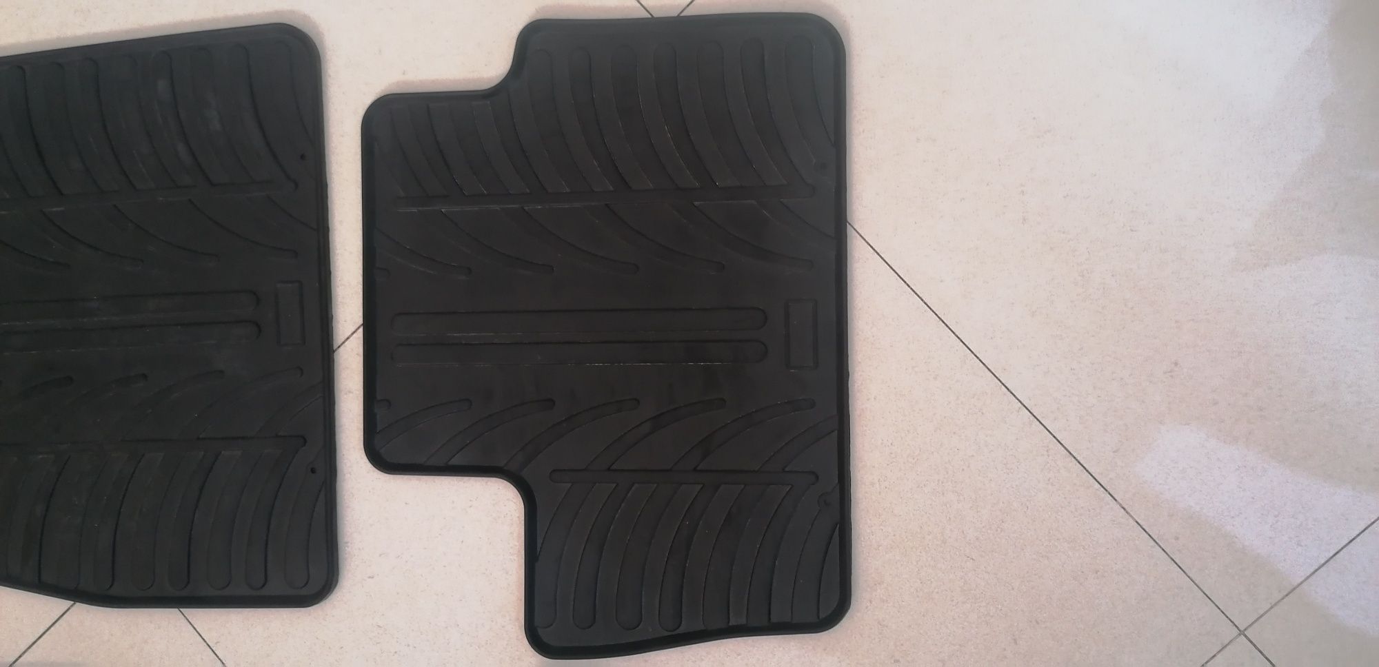 Tapetes de borracha Nissan Juke 2019