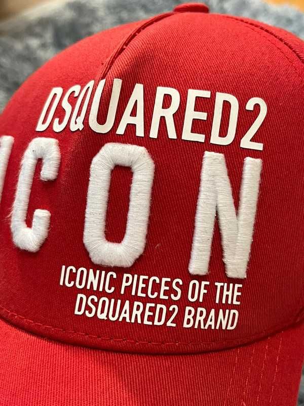 Dsquared2 czerwona czapka ICON