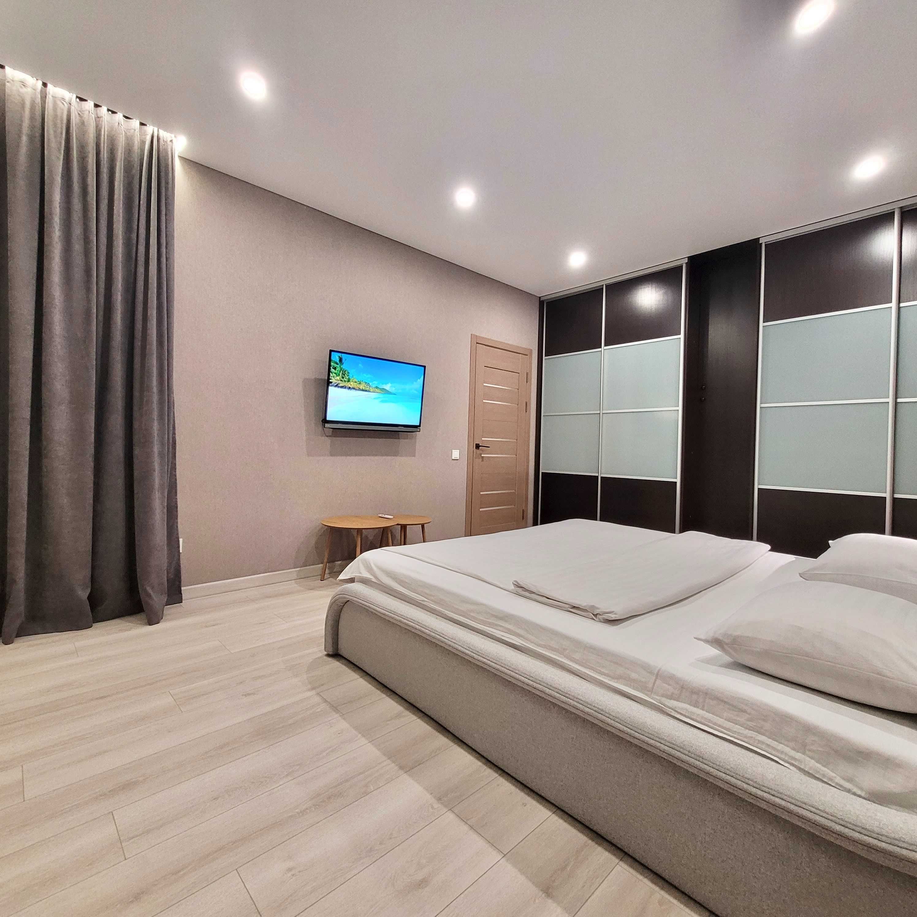 ApartPoltava  двокімнатні апартаменти ПОДОБОВО Premium Relax з ДЖАКУЗІ