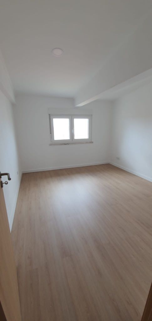 Apartamento no 2°andar com 2 quartos