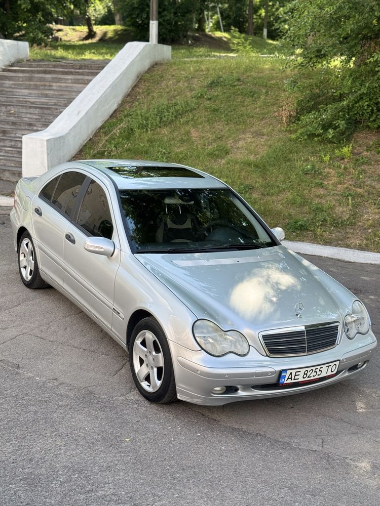 Продам Mercedes C-Class С-180 Kompressor.