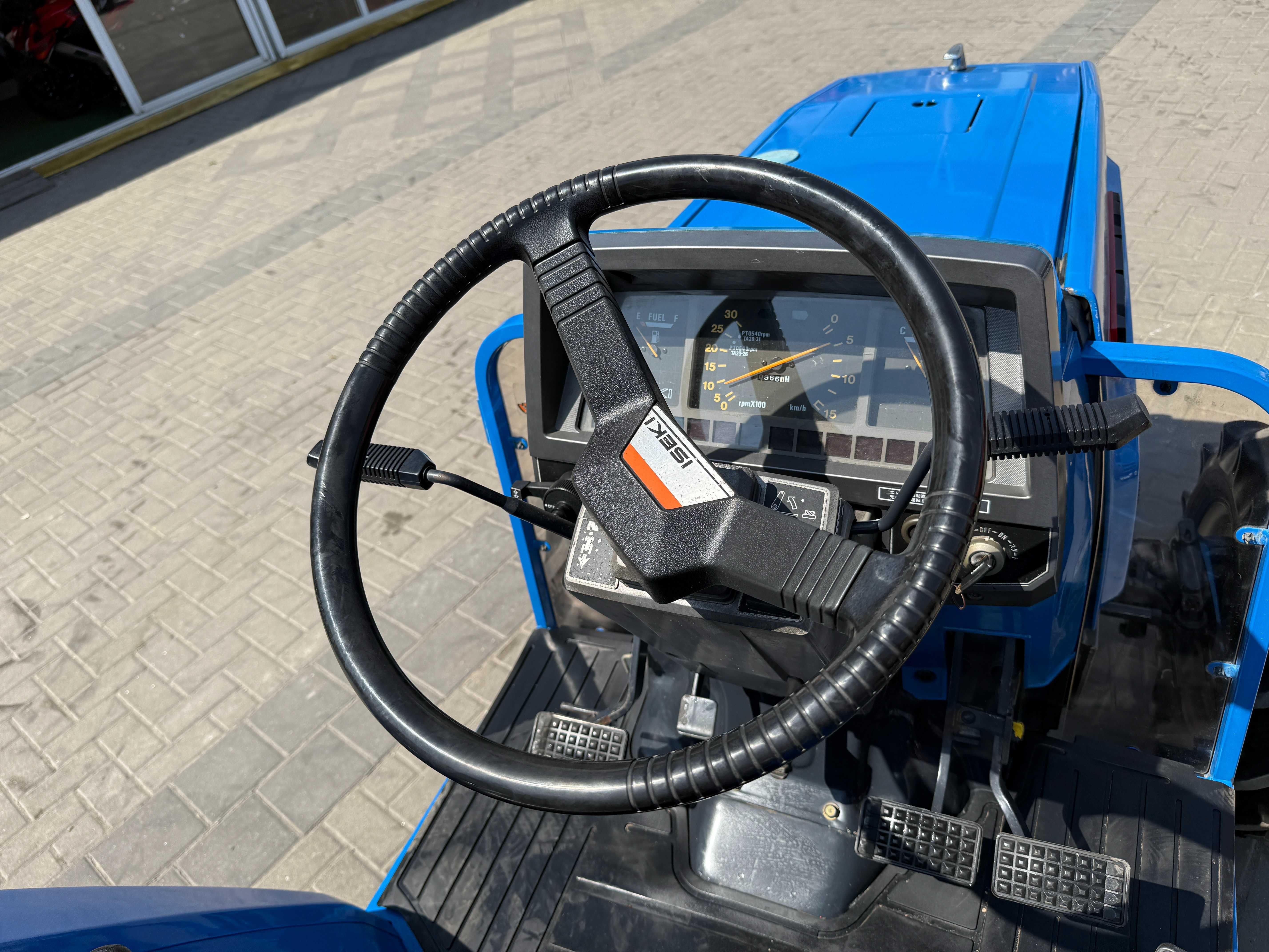 Японський мінітрактор ISEKI TA263 + фреза