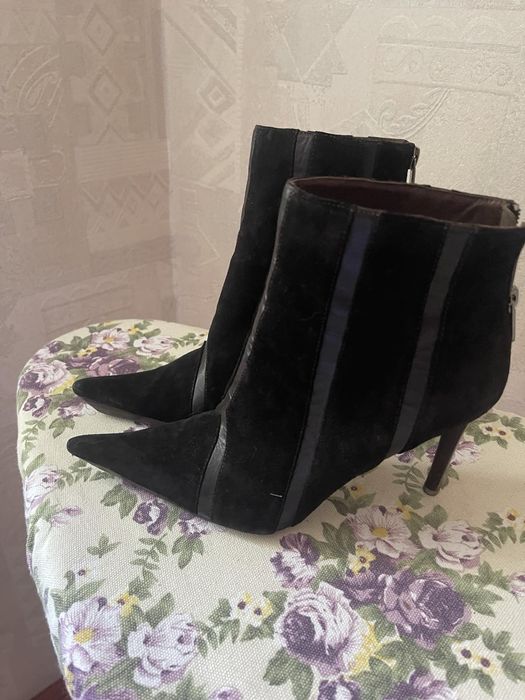 Ботинки на шпильки 37 размер натуральная кожа