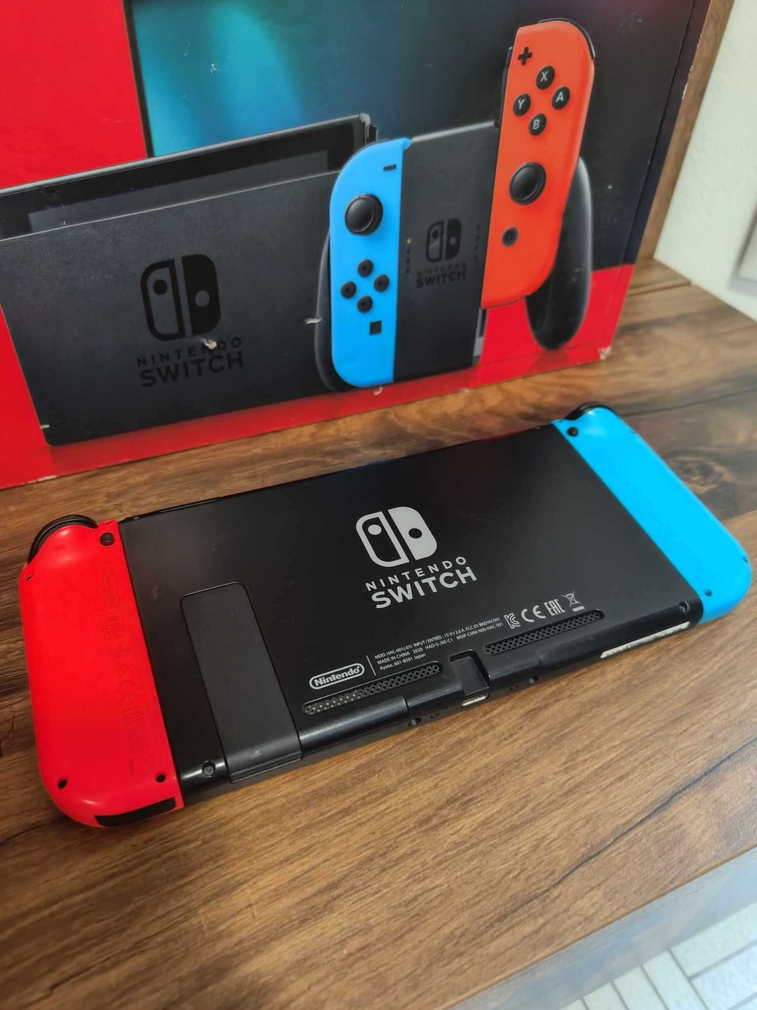 Nintendo Switch V2 + nowe etui z gripem