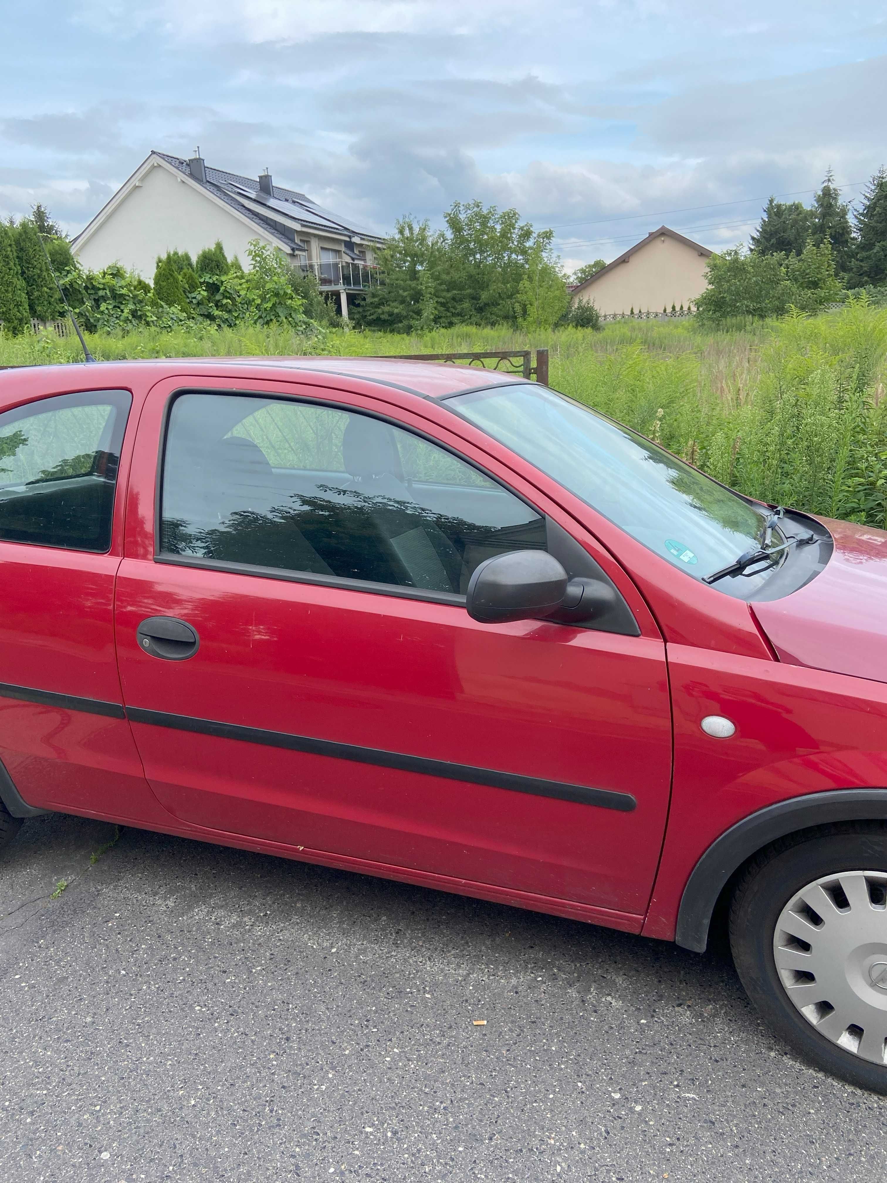 Opel Corsa C 2004 - na części