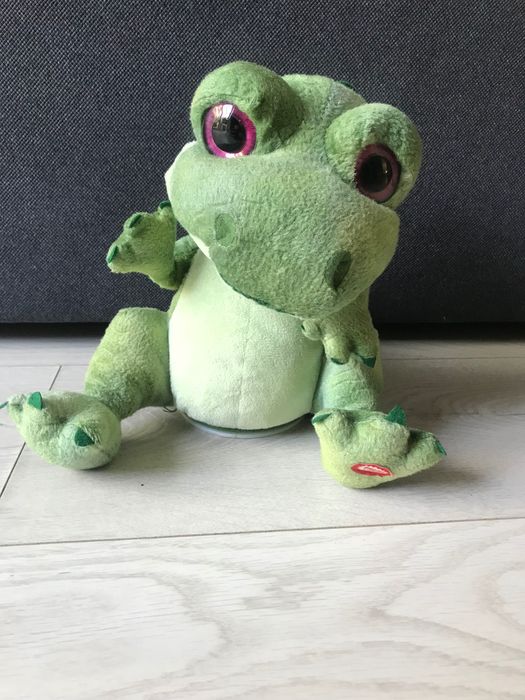 Smok interaktywny dźwięk ,światło. Polecam!