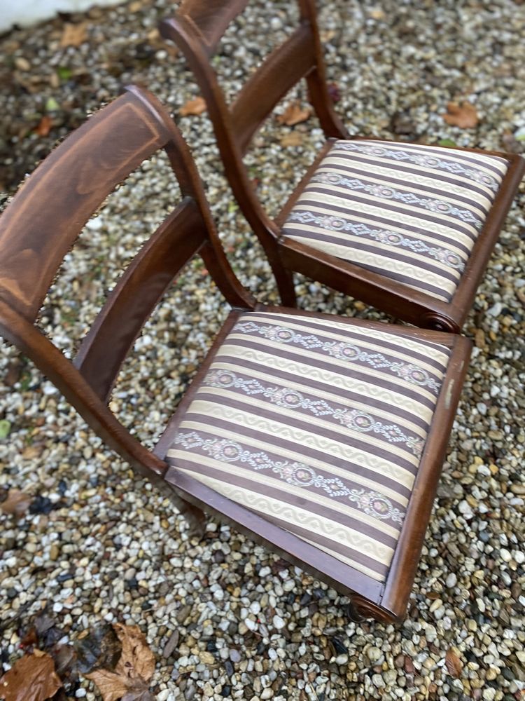 Dwa krzesła Biedermeier