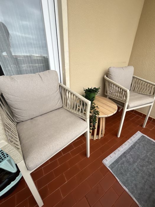 Mesas + cadeiras jardim