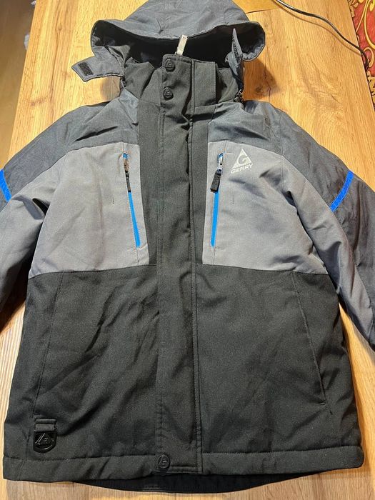 Продам куртку на хлопчика