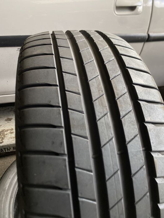 Pneus 225/40/19 Bridgestone Turanza T005 MO