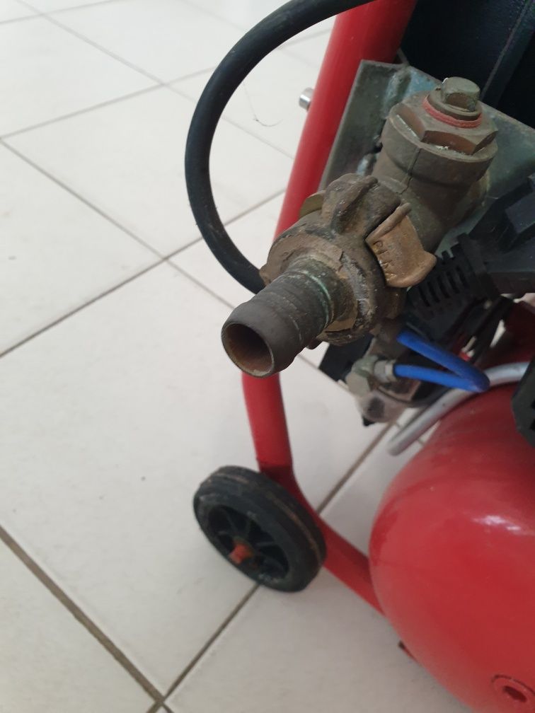 Compressor de Limpeza para Desinfeção de Sistemas de Água / Flushing C